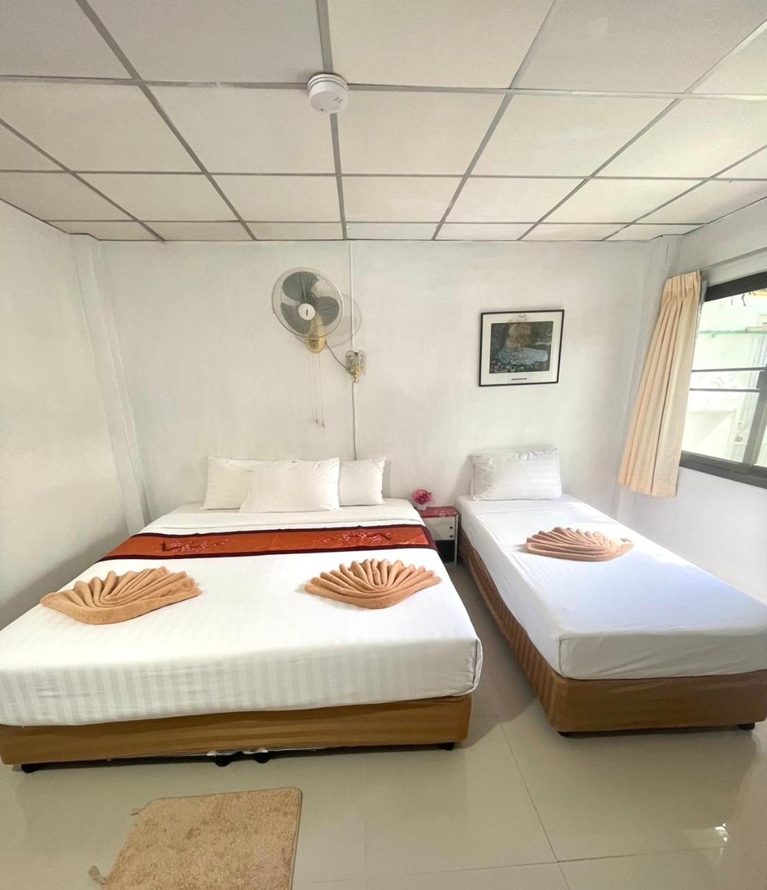 Jj Karon Beach Hotel Екстериор снимка