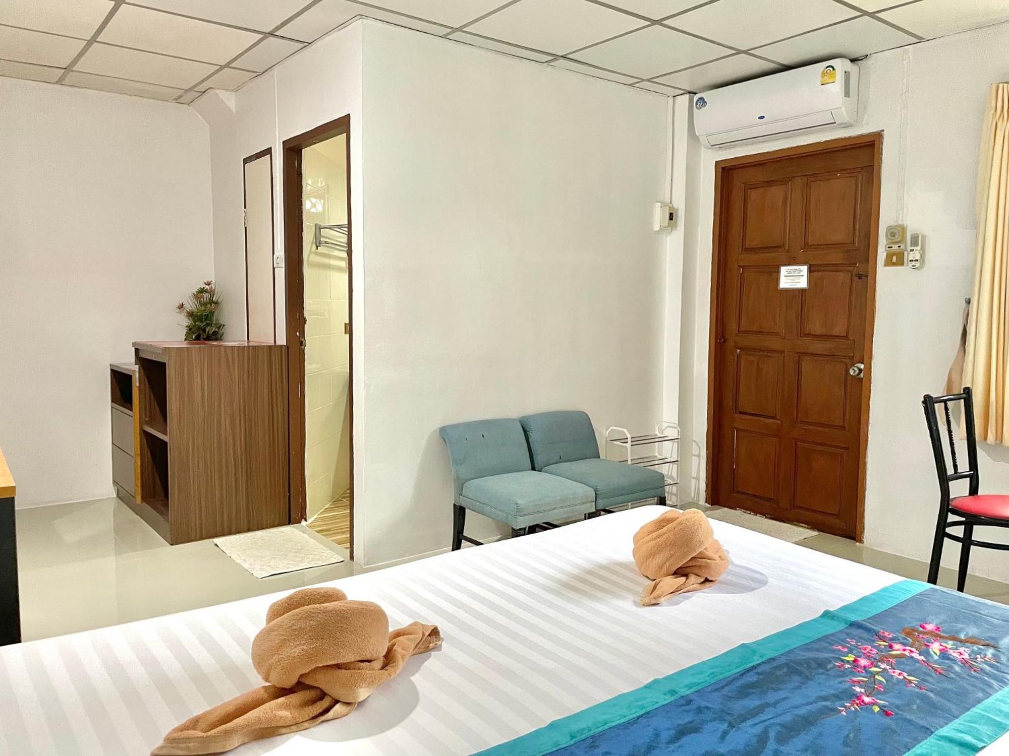 Jj Karon Beach Hotel Екстериор снимка