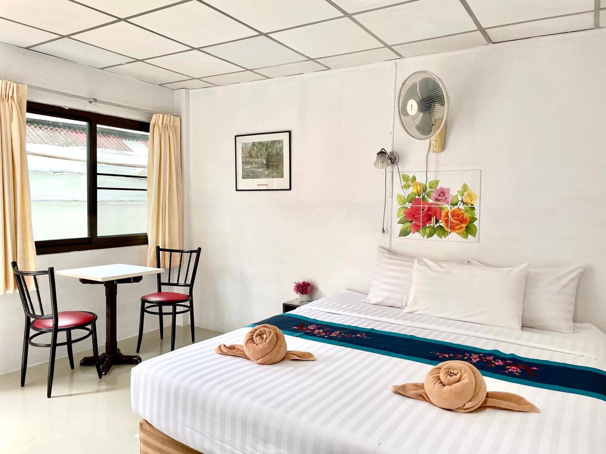 Jj Karon Beach Hotel Екстериор снимка