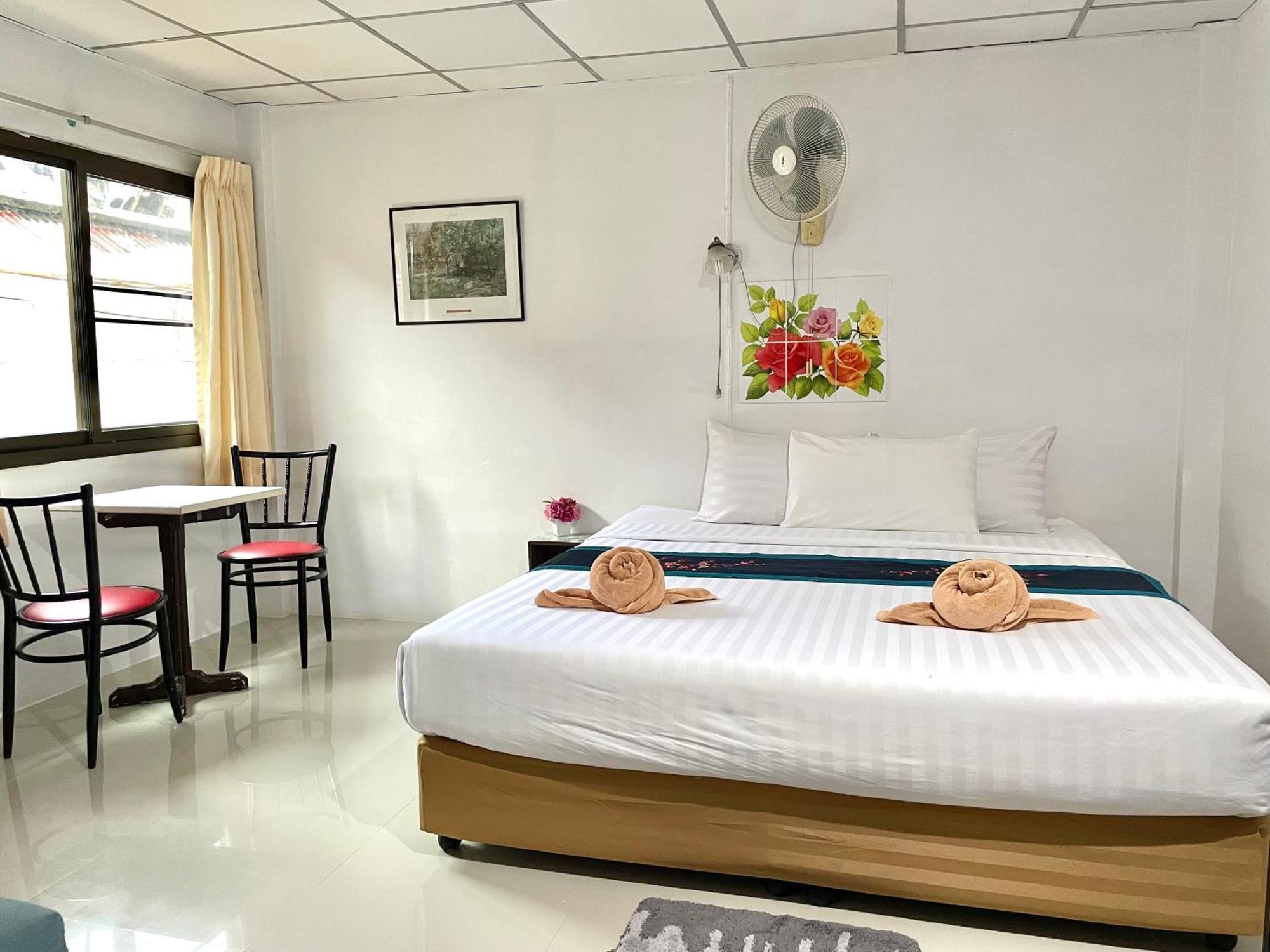 Jj Karon Beach Hotel Екстериор снимка