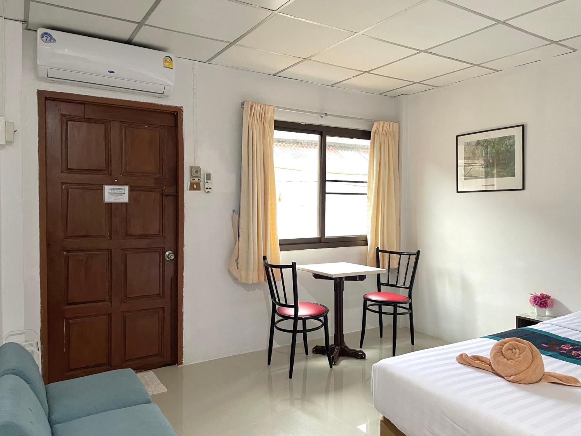 Jj Karon Beach Hotel Екстериор снимка